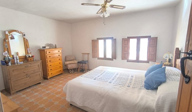 Resale - Villa -
Chinorlet - Inland