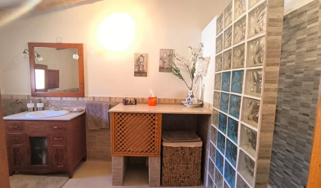 Resale - Villa -
Chinorlet - Inland