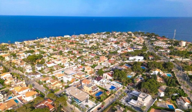 Återförsäljning - Villa -
Cabo Roig - Costa Blanca