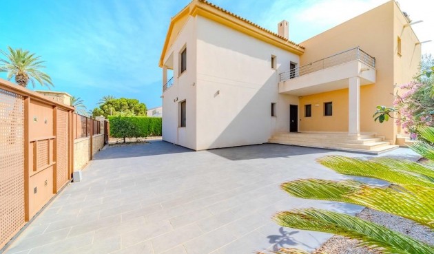 Återförsäljning - Villa -
Cabo Roig - Costa Blanca