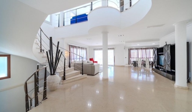 Återförsäljning - Villa -
Cabo Roig - Costa Blanca