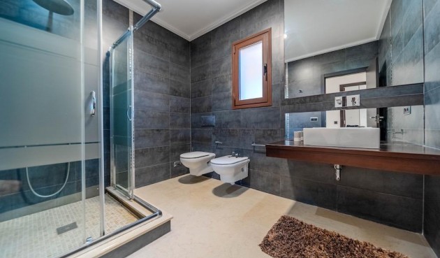 Återförsäljning - Villa -
Cabo Roig - Costa Blanca