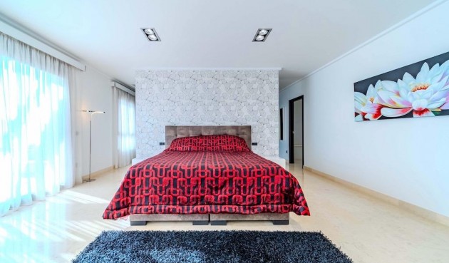 Återförsäljning - Villa -
Cabo Roig - Costa Blanca