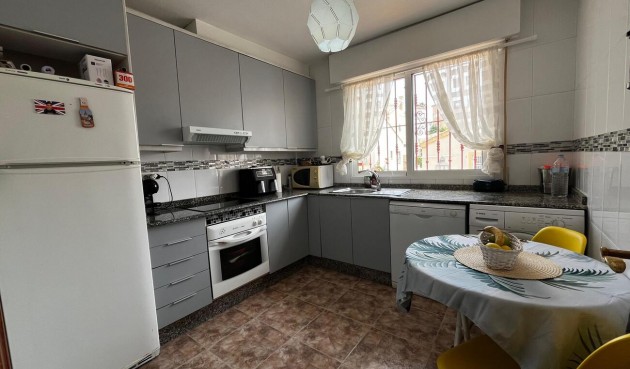 Återförsäljning - Town House Penthouse -
Torrevieja - La Florida