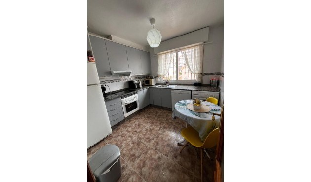 Återförsäljning - Town House Penthouse -
Torrevieja - La Florida