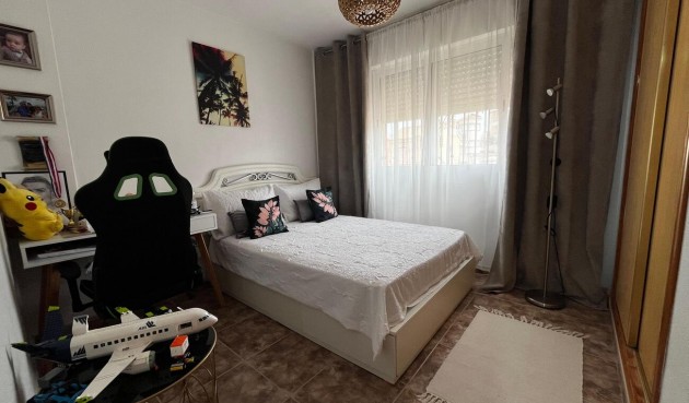 Återförsäljning - Town House Penthouse -
Torrevieja - La Florida