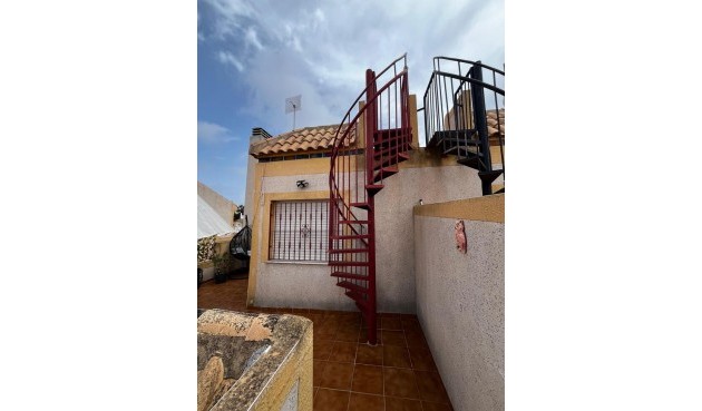 Återförsäljning - Town House Penthouse -
Torrevieja - La Florida