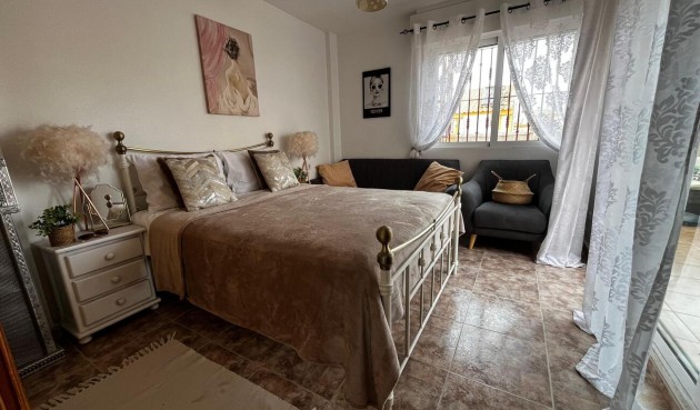 Återförsäljning - Town House Penthouse -
Torrevieja - La Florida