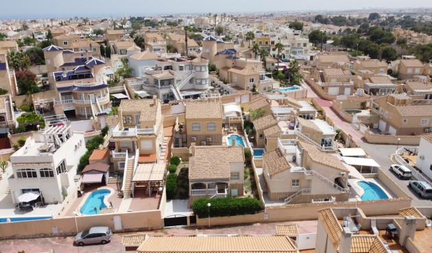 Återförsäljning - Town House Penthouse -
Torrevieja - La Florida