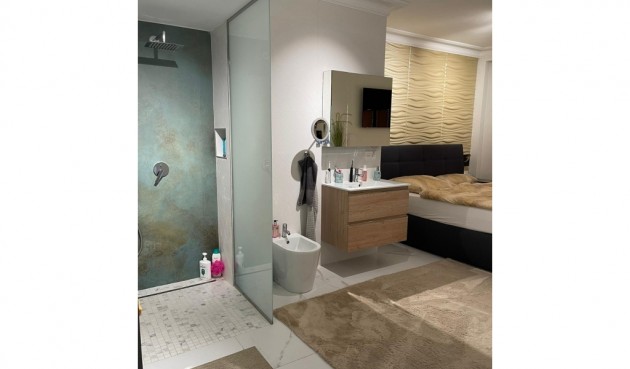 Återförsäljning - Apartment -
Torrevieja - Costa Blanca