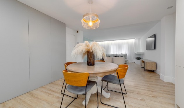 Resale - Apartment -
Torrevieja - Playa del Cura