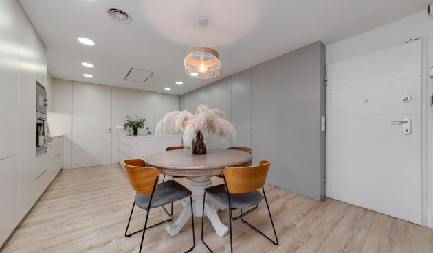 Resale - Apartment -
Torrevieja - Playa del Cura