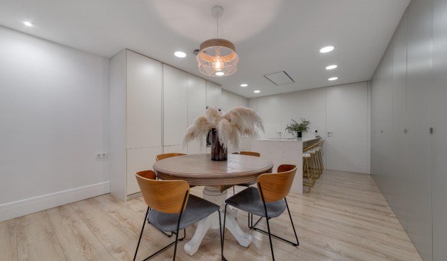 Resale - Apartment -
Torrevieja - Playa del Cura