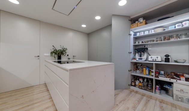 Resale - Apartment -
Torrevieja - Playa del Cura