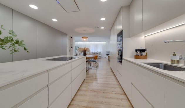 Resale - Apartment -
Torrevieja - Playa del Cura