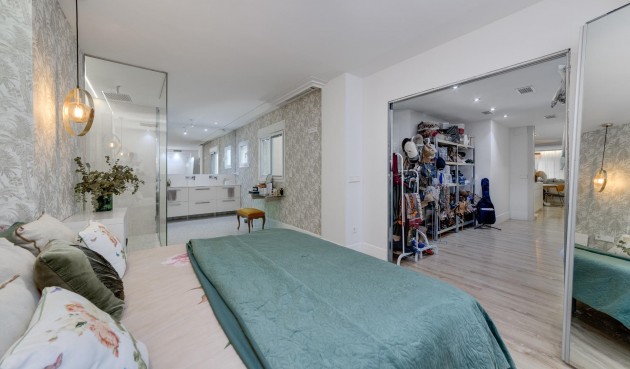 Resale - Apartment -
Torrevieja - Playa del Cura