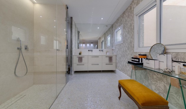 Resale - Apartment -
Torrevieja - Playa del Cura