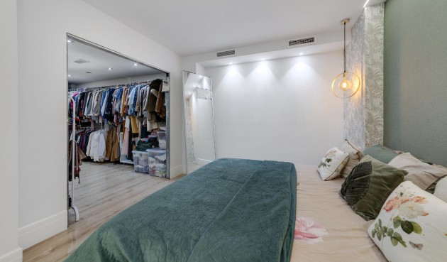 Resale - Apartment -
Torrevieja - Playa del Cura