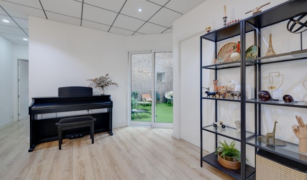 Resale - Apartment -
Torrevieja - Playa del Cura