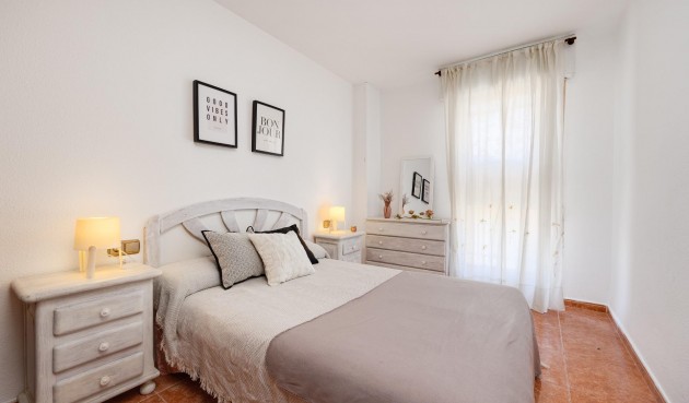 Resale - Apartment -
Torrevieja - Playa De Los Naufragos