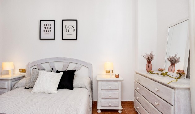 Resale - Apartment -
Torrevieja - Playa De Los Naufragos