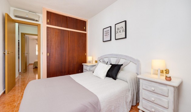 Resale - Apartment -
Torrevieja - Playa De Los Naufragos