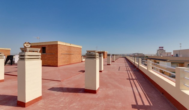 Resale - Apartment -
Torrevieja - Playa De Los Naufragos