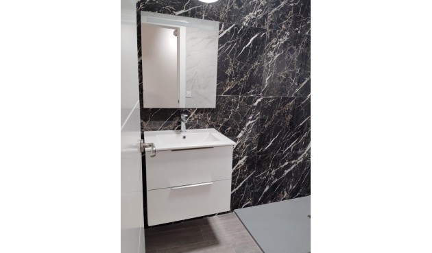 Återförsäljning - Apartment -
Torrevieja - Centro