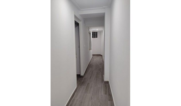 Återförsäljning - Apartment -
Torrevieja - Centro