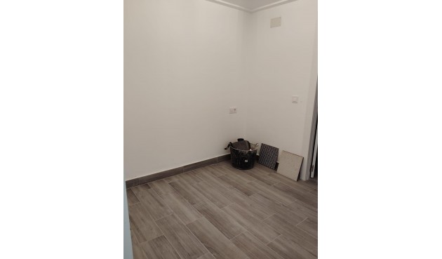 Återförsäljning - Apartment -
Torrevieja - Centro