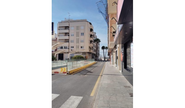 Återförsäljning - Apartment -
Torrevieja - Centro