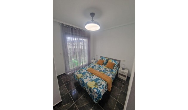 Brukt - Apartment -
Torrevieja - Centro - Muelle Pesquero