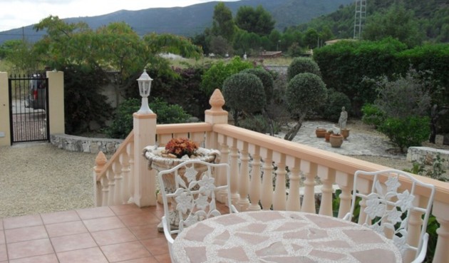 Resale - Villa -
Jalón - Inland