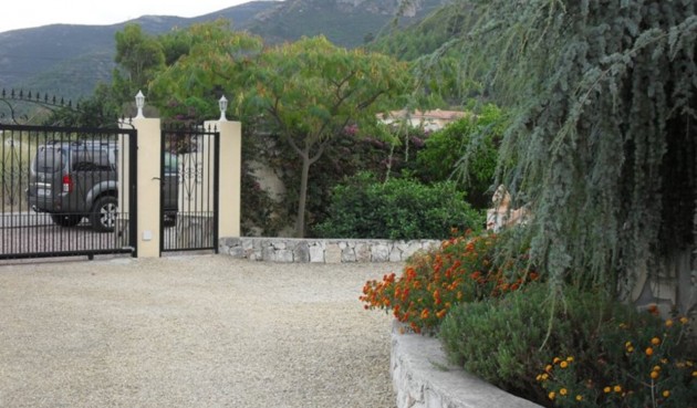 Resale - Villa -
Jalón - Inland