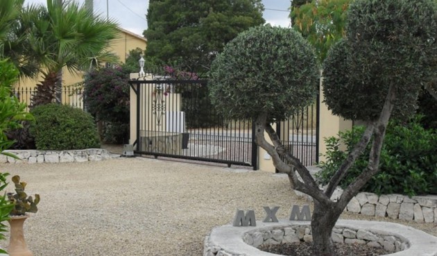 Resale - Villa -
Jalón - Inland