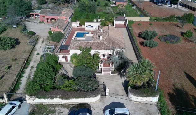 Resale - Villa -
Jalón - Inland