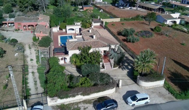 Resale - Villa -
Jalón - Inland