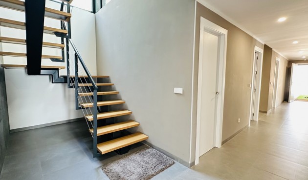 Brukt - Villa -
Las Colinas Golf - Costa Blanca