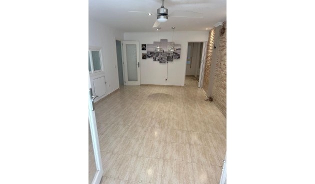 Återförsäljning - Apartment -
Torrevieja - El Acequión - Los Náufragos