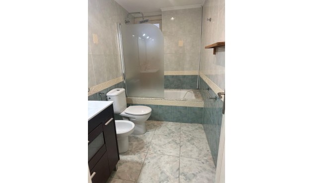 Återförsäljning - Apartment -
Torrevieja - El Acequión - Los Náufragos