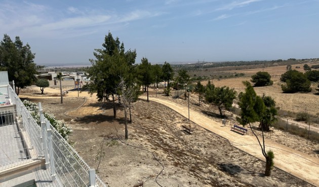 Resale - Villa -
San Miguel de Salinas - Inland