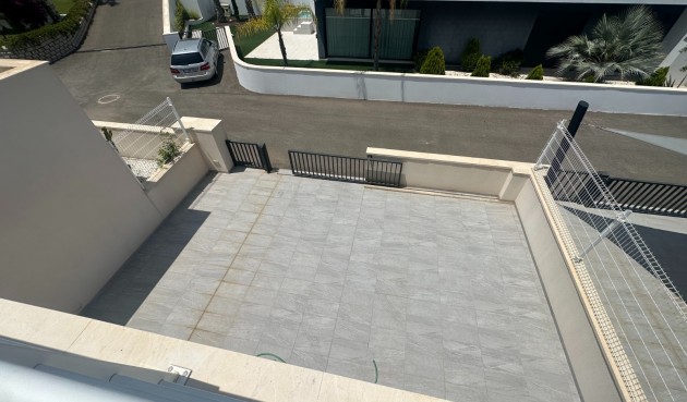 Resale - Villa -
San Miguel de Salinas - Inland