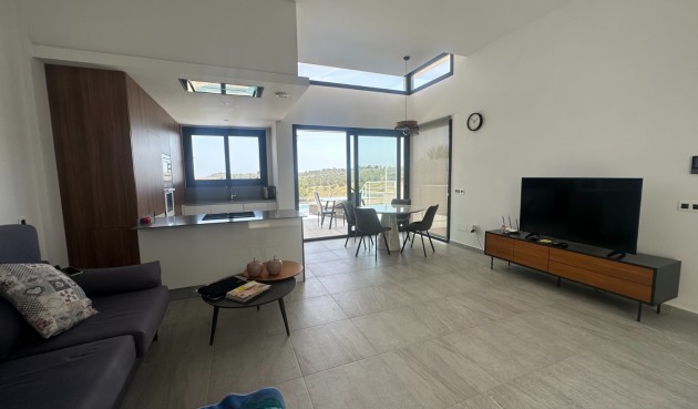 Resale - Villa -
San Miguel de Salinas - Inland