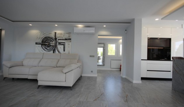 Resale - Villa -
La Nucía - Costa Blanca