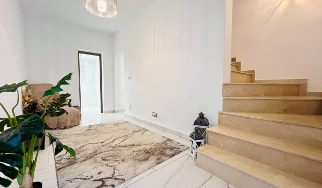 Resale - Villa -
San Miguel de Salinas - Inland