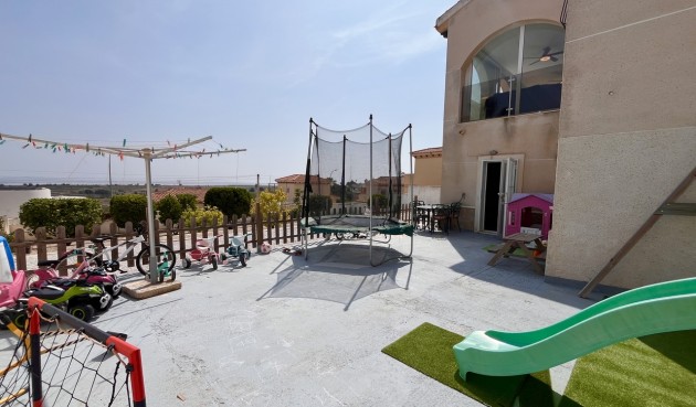 Resale - Villa -
San Miguel de Salinas - Inland