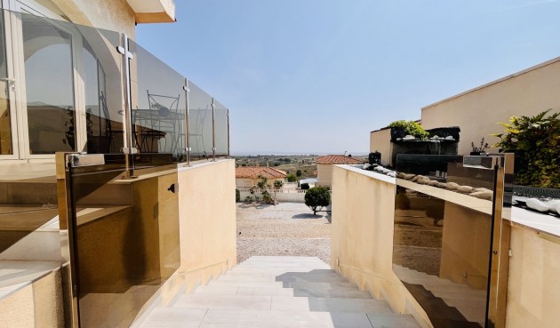 Resale - Villa -
San Miguel de Salinas - Inland