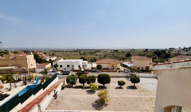Resale - Villa -
San Miguel de Salinas - Inland