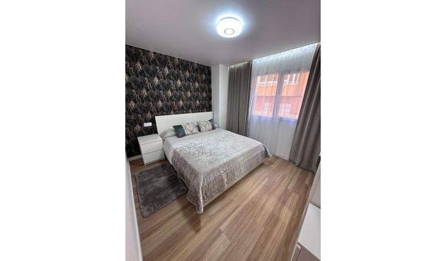 Resale - Apartment -
Torrevieja - Estacion De Autobuses