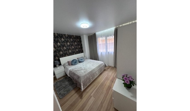 Resale - Apartment -
Torrevieja - Estacion De Autobuses